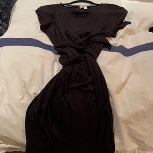 Super soft amour vert black dress with tied waist
